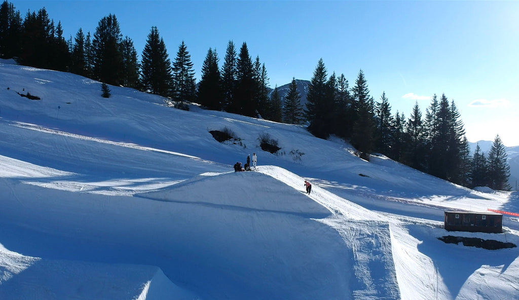 Image of slopes on which the skiers tested the Ekster travel wallet.