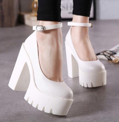 round toe chunky heel