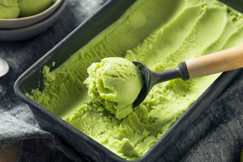 The BEST Vegan Cashew Matcha Ice cream RECIPE! It only requires FIVE ingredients (