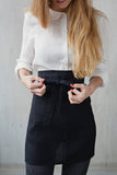 The Lucinda linen fika apron (black)