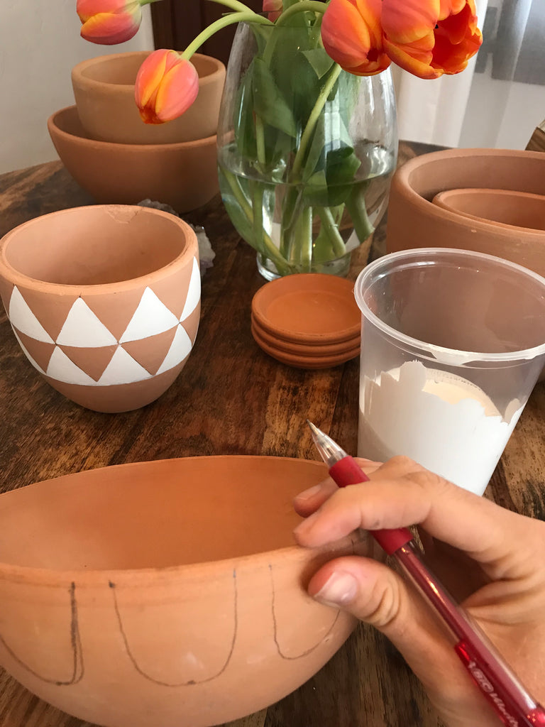 DIY: Painted Ceramic Planters by Turquoise and Tobacco