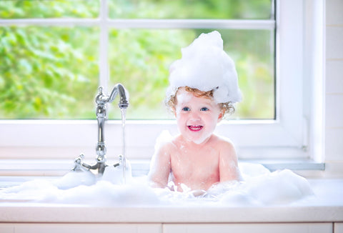 bathing-babies-with-eczema-bubble-bath
