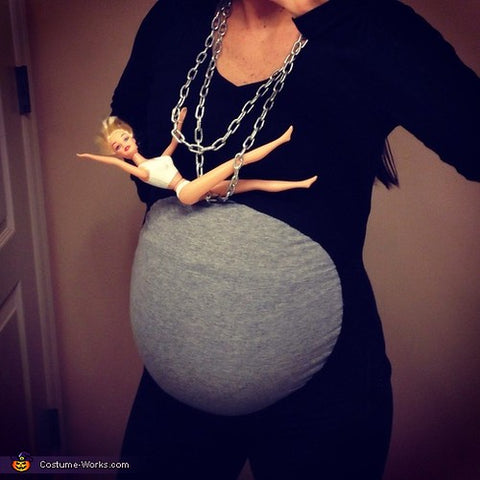 pregnant-halloween-costume-wrecking-ball