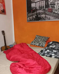 Sicky Popp Schlafzimmer mit Schlafsack Biopod Wolle Zero von Gruezi bag