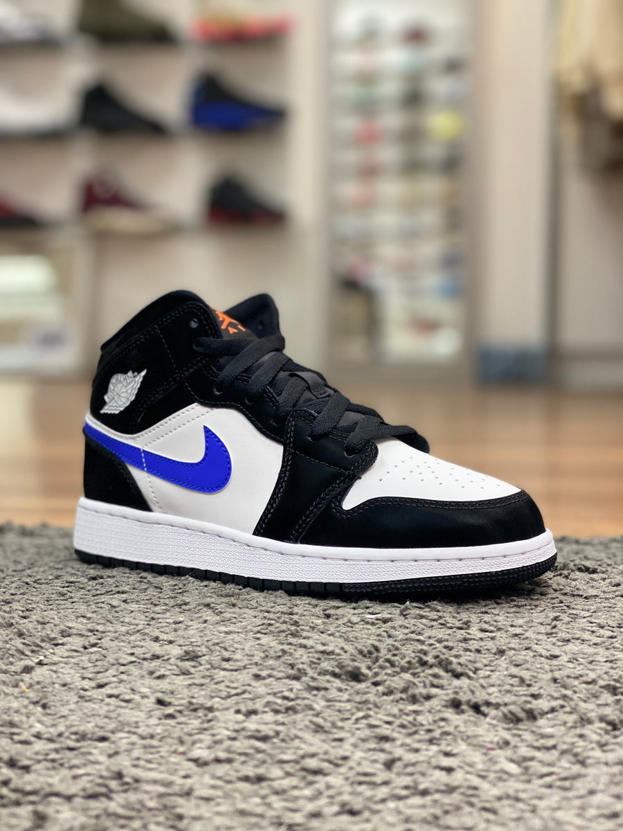 black racer blue jordan 1 mid