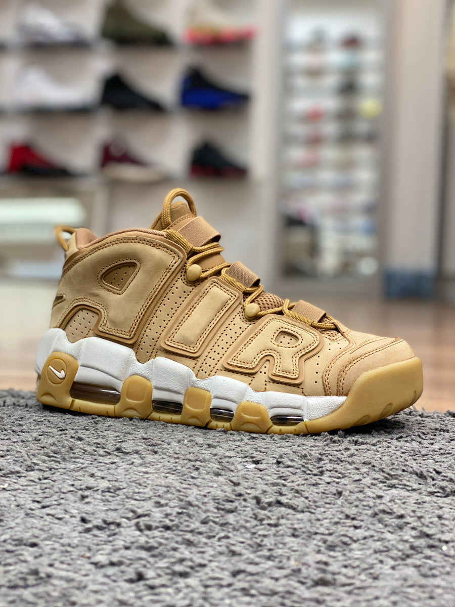Comité monitor par Nike Air More Uptempo Flax Pack – Crep Select