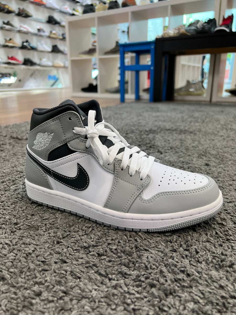 air jordan 1 mid light smoke grey outfit