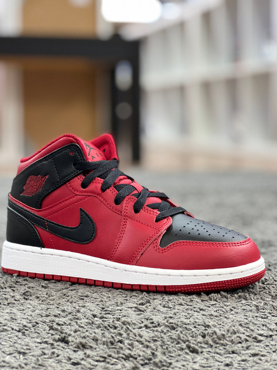 air jordan reverse bred mid