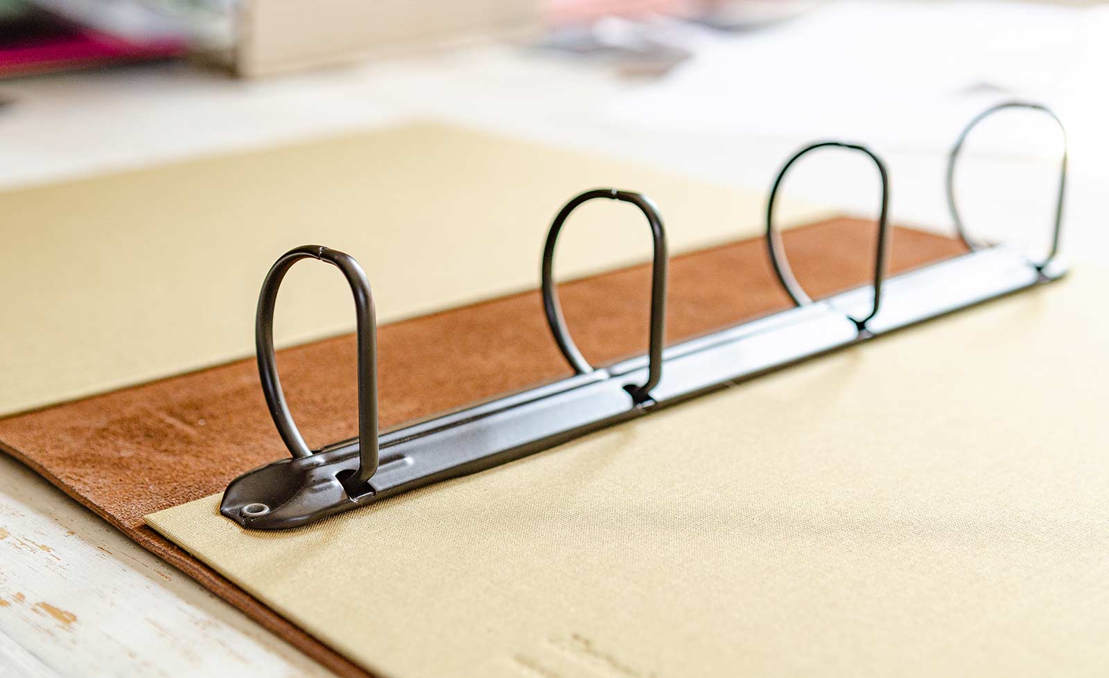 leather ring binder mechanism