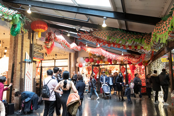 Large dragons in front of Pearl River Mart at Chelsea Market