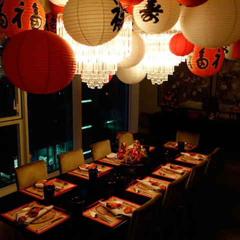 Dinner setting with lanterns