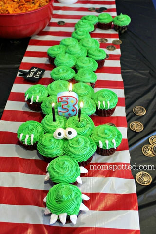 How-to-host-a-pirate-party-crocodile-cupcake-cake-by-baking-time-club
