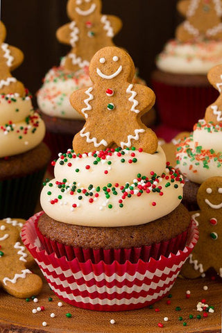 gingerbread-man-christmas-cupcakes-by-baking-time-club