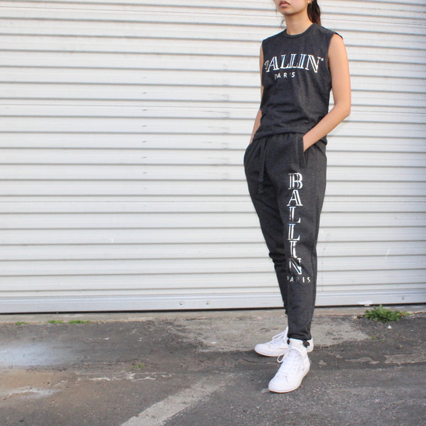 WDS EmbossedShortCrewNeck & SweatPants - jenniferagudelopensiones.com