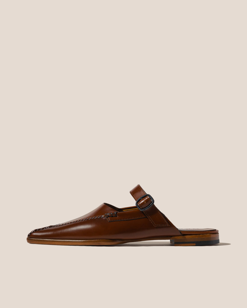 HEREU PUNTA Pointy Mule Loafer ミュールローファー-