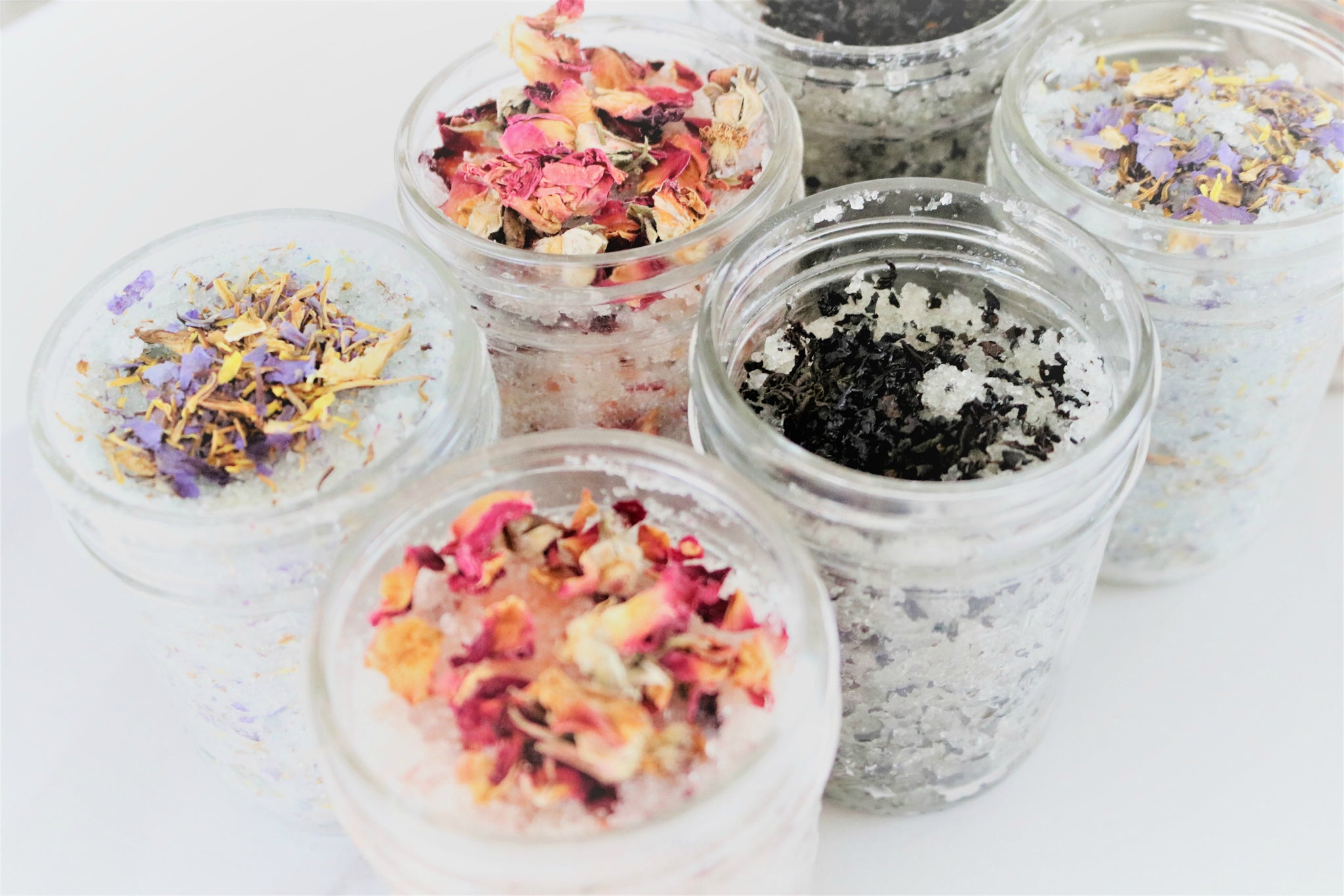 www.foreverdolledup.net  DIY bath salts 