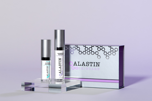 TriHex Transition Duo for best results with surgical neck and décolleté treatments | ALASTIN Skincare