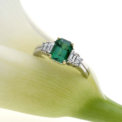 emerald 5 stone ring