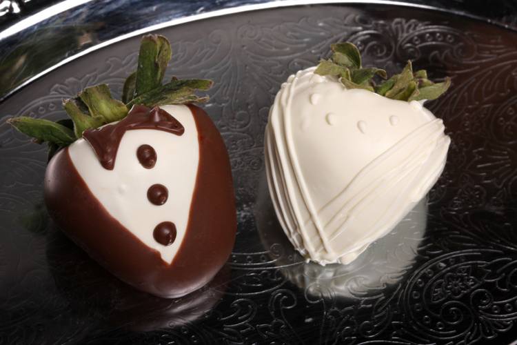 Toffee Break Desserts - Eye Candy - Wedding Strawberries