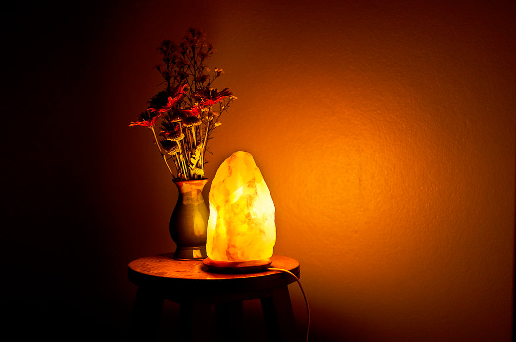 salt lamp lighting