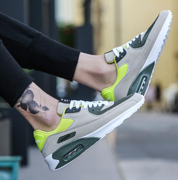 sneakers with air cushion