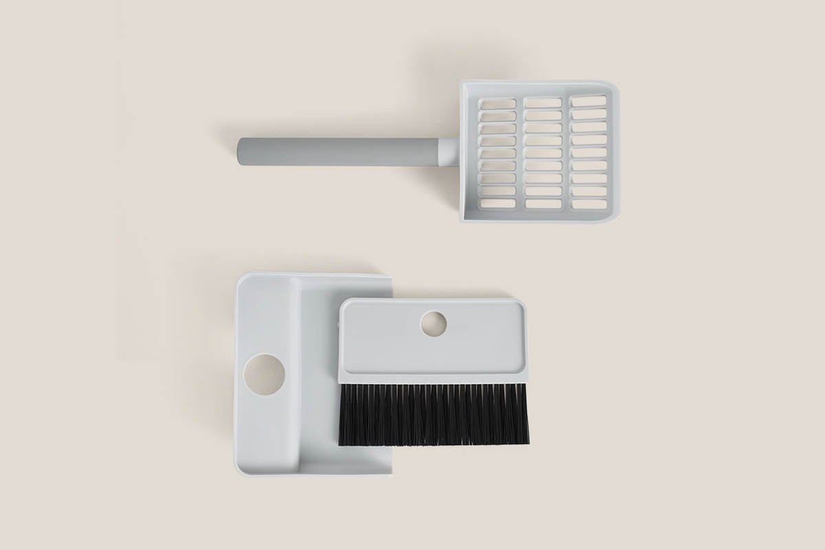 http://cdn.shopify.com/s/files/1/1511/7434/products/LitterBoxScoop_Brush_DustpanSet.jpg?v=1624335739