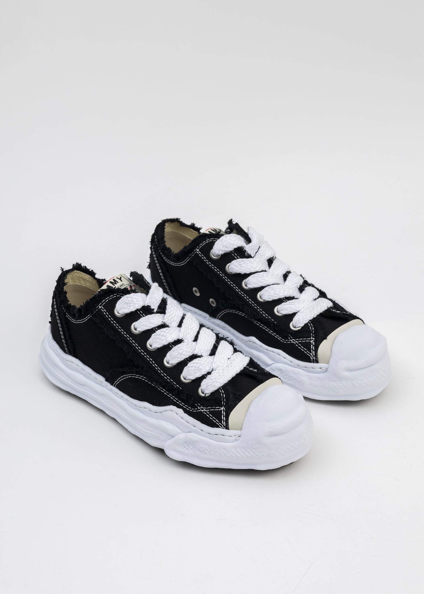 Black OG Sole Canvas Low-Top Sneaker (HANK DAMAGE) – 017 Shop