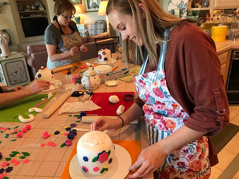 Teapot Cake Class