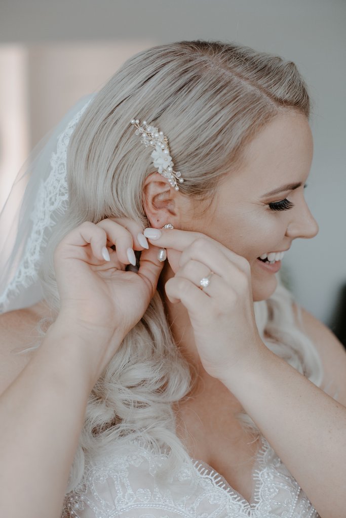 custom bridal comb, custom bridal accessories, bespoke bridal comb, bridal comb, floral gold bridal comb, pearl and crystal bridal comb,haarschmuck,bridal headpiece,bridal headpiece,floral bridal comb,bridal hair vine,floral headpiece,gold headpiece,bridal halo,crystal comb,pearl bridal comb, vine bridal headpiece,crystal wedding comb,rose gold hair vine,silver wedding comb,blumen haarschmuck