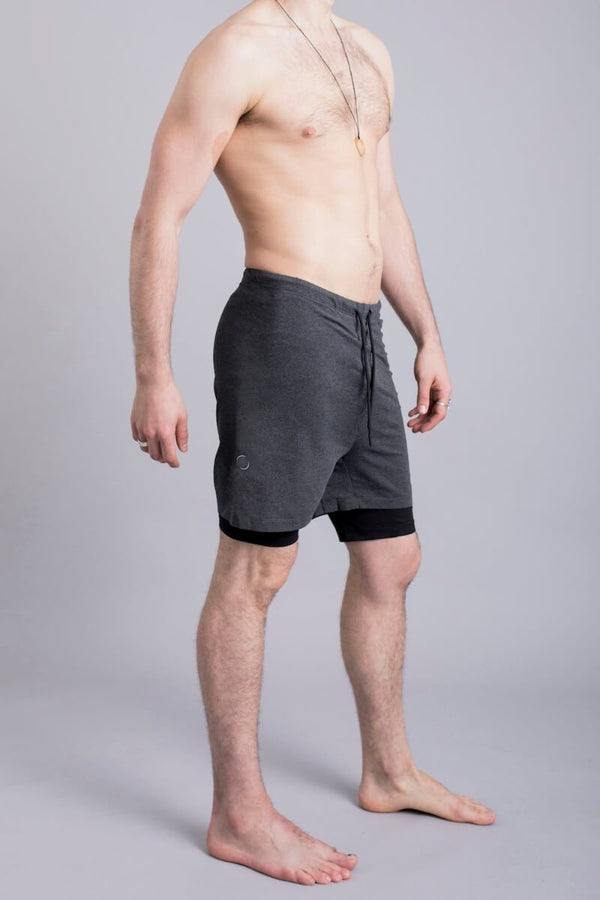 SEA YOGI // 2-Dogs Lined yoga shorts for men in Graphite Grey by Ohmme, Online Yoga Shop, right second