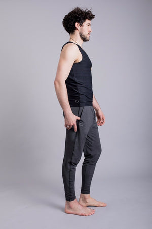 SEA YOGI // Vajra II Mens Yoga Vest for Men in Black by Ohmme, Tienda de Yoga online, side