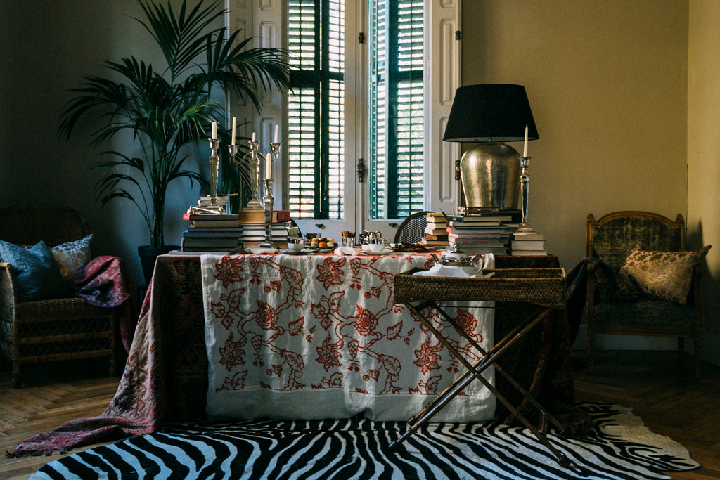 Mesa de té con pastas