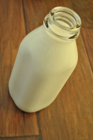 Single-old-Fashioned-Glass-half-Gallon-Milk-Jar-full-of-Goats-milk