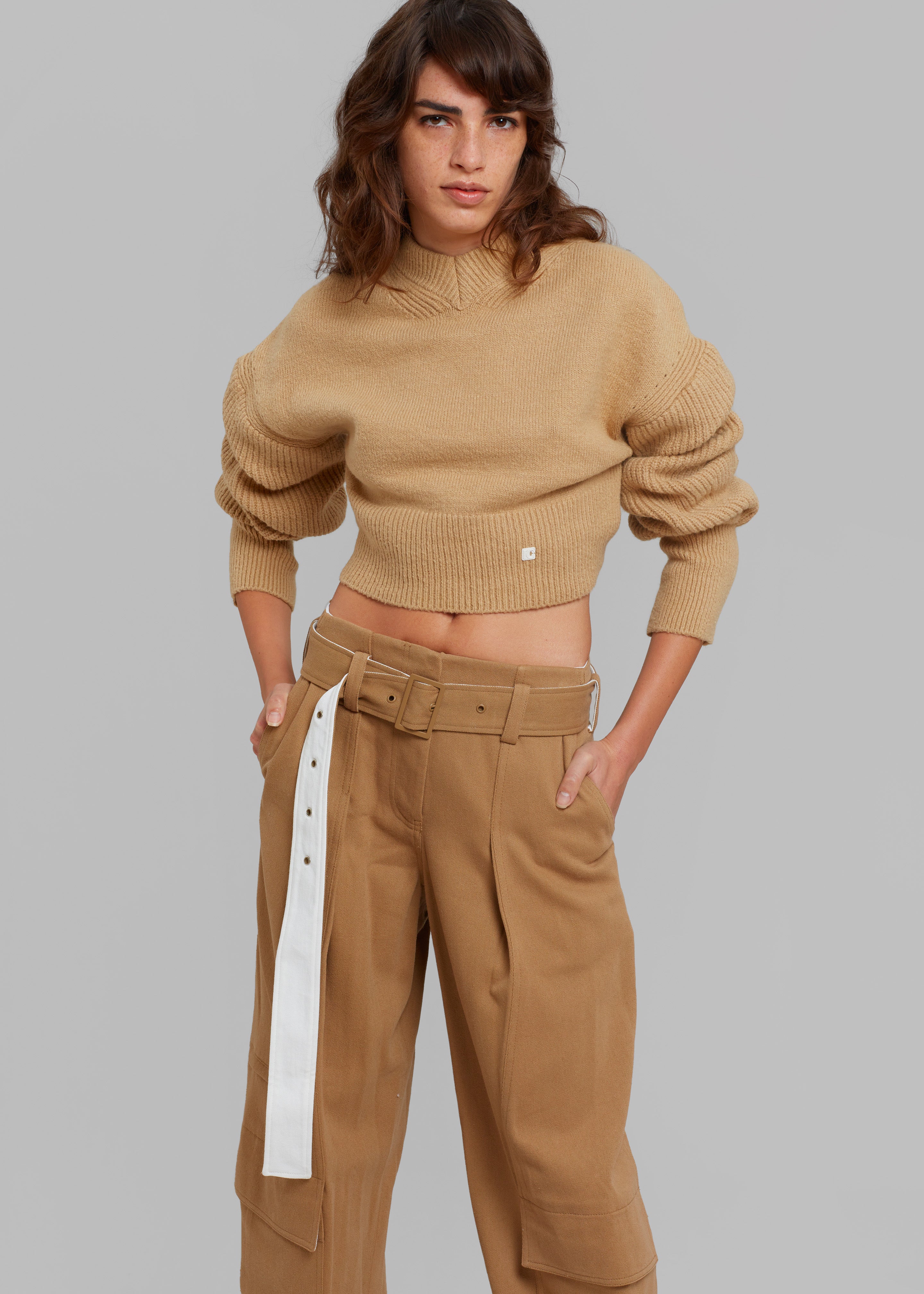 Low Classic Back Point Crop Knit - Beige