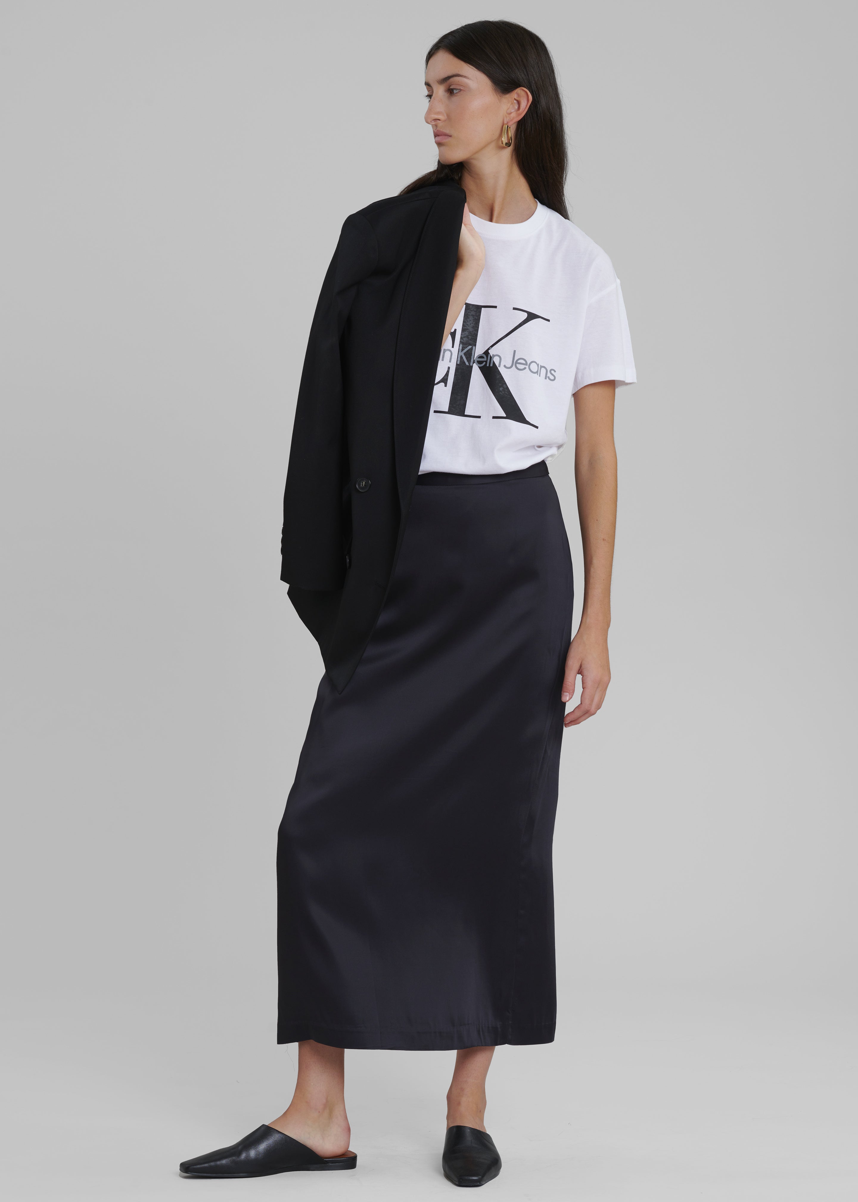 Hepburn Midi Skirt - Deep Navy – The Frankie Shop