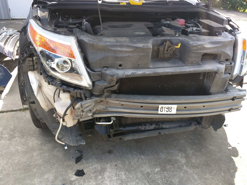 2015 Ford Explorer damaged bumper support/rebar under the bumper cover in need of bumper replacement