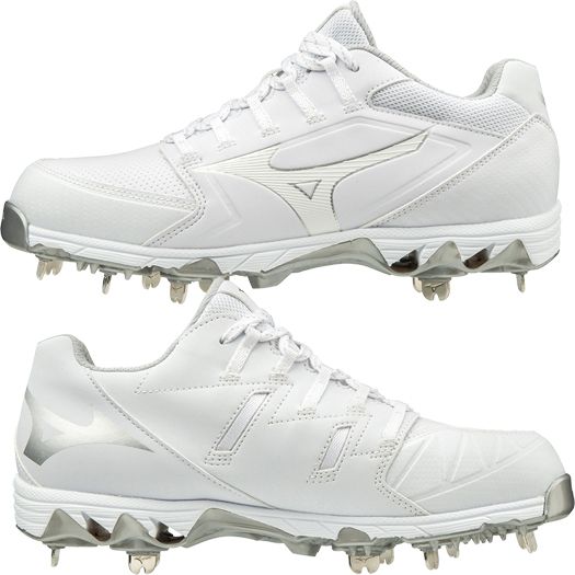 mizuno cleats with pitching toe