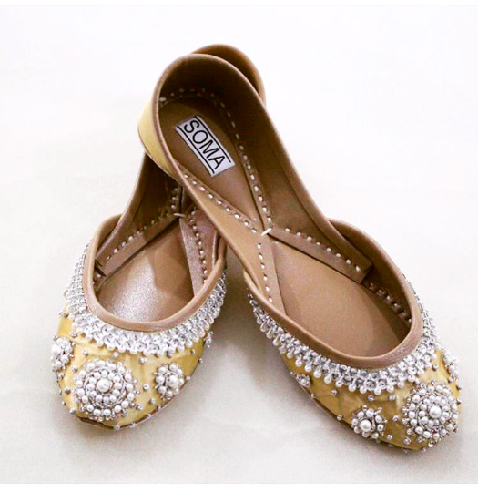 flat shoes with pearls