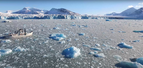 Kongsfjorden Icebergs and Glacier