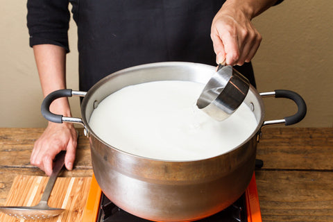 Urban Cheesecraft- How to make quick and easy mozzarella add citric acid and rennet
