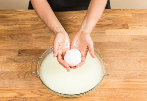 Urban Cheesecraft- how to shape mozzarella balls