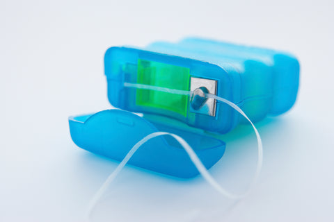 plastic-floss-alternatives-waste-use-less