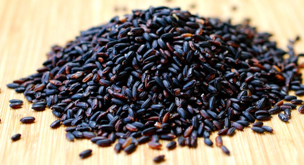 forbidden-black-rice-uncooked-grains