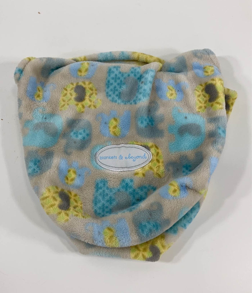 Blankets & Beyond Swaddle Bag