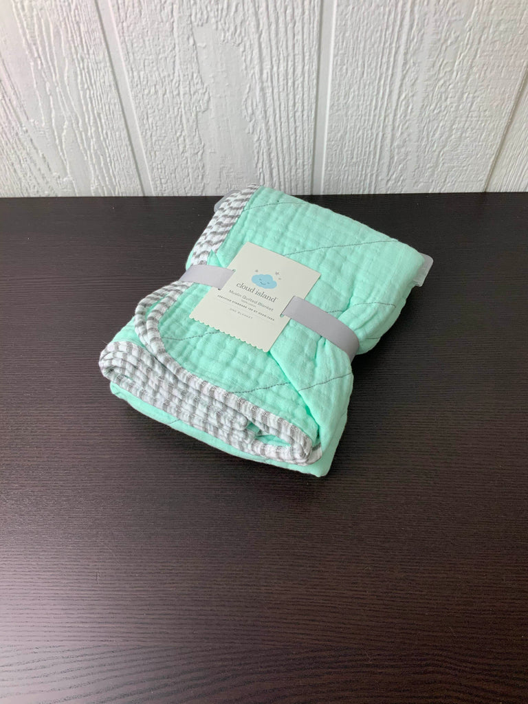 Cloud Island Muslin Quilted Blanket