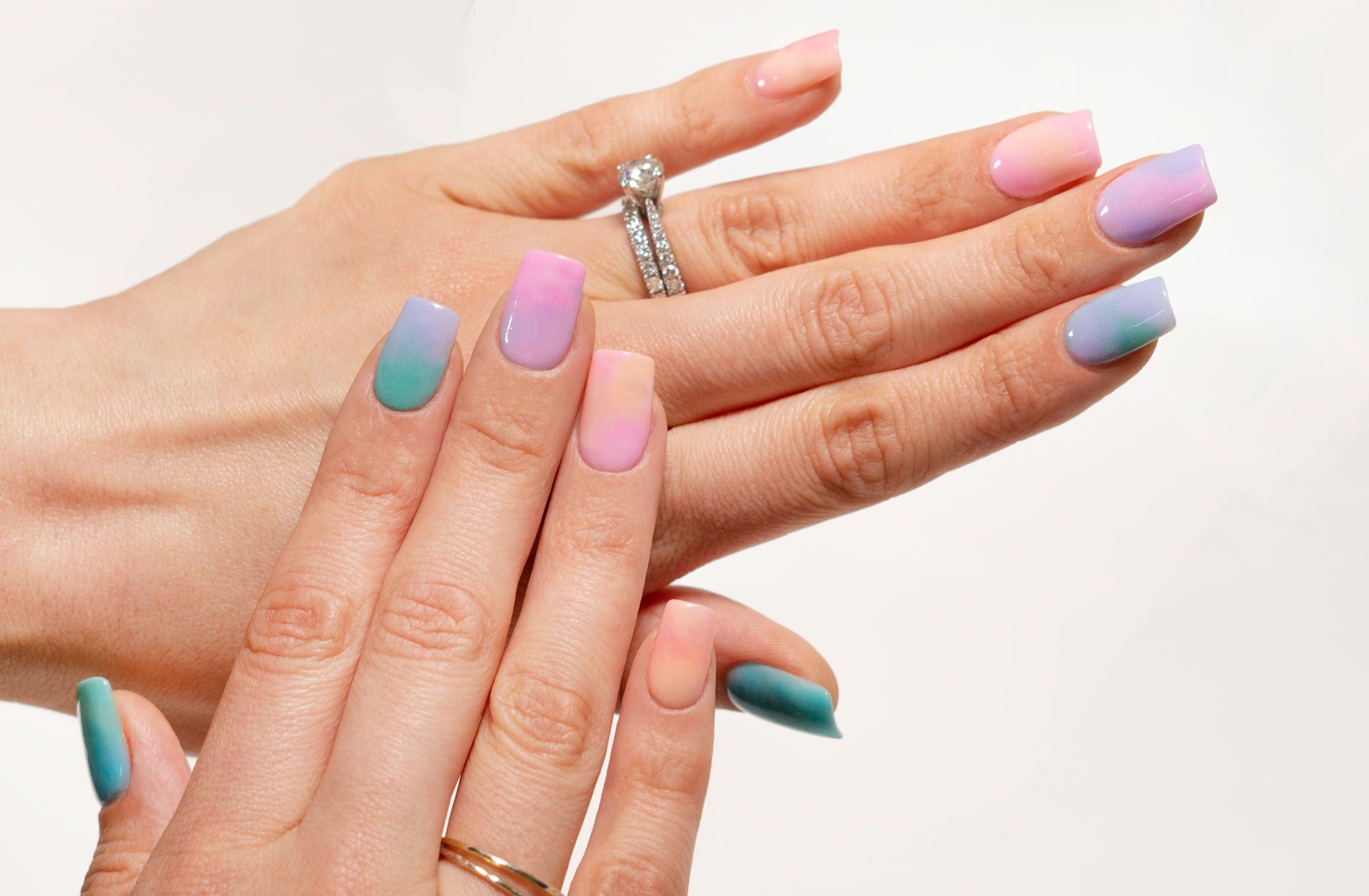 How To Apply A Pastel Gradient Mani