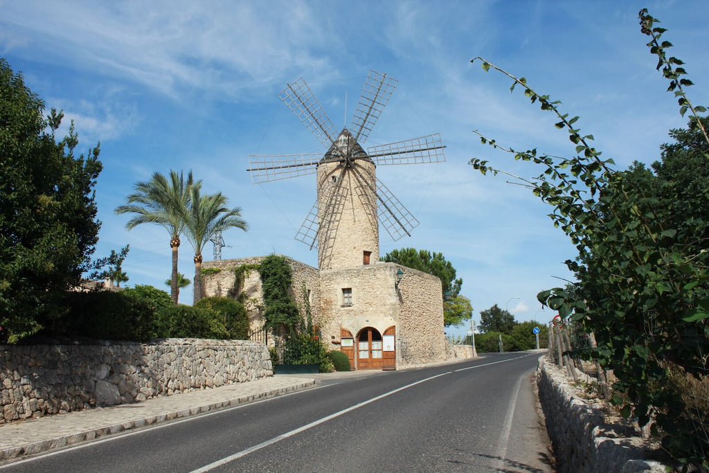 Mühle im Ort Petra auf Mallorca
