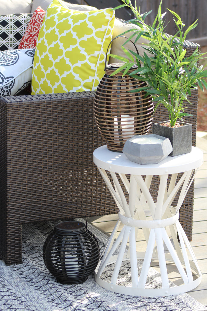 diy Floating Deck featuring a Chevron Privacy wall and NewTechWood Composite decking for the backyard