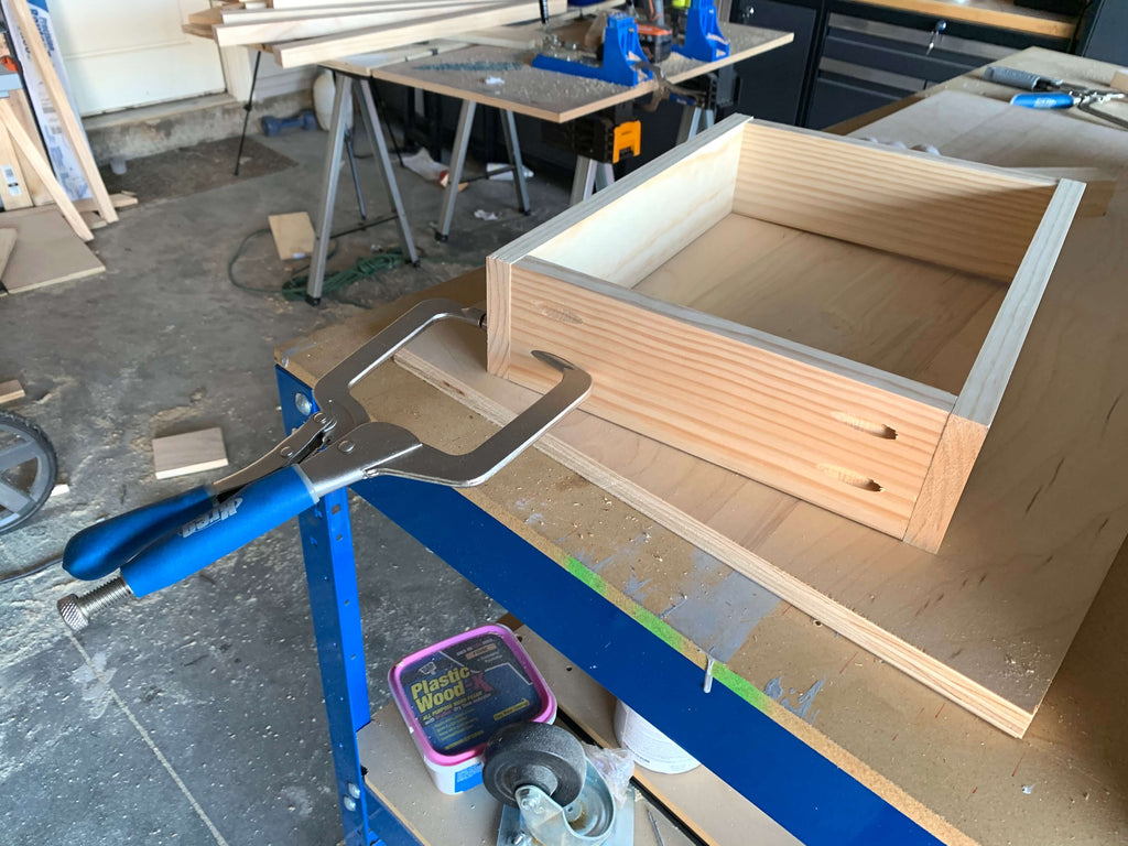 Building a drawer with a Kreg Right Angle Clamp