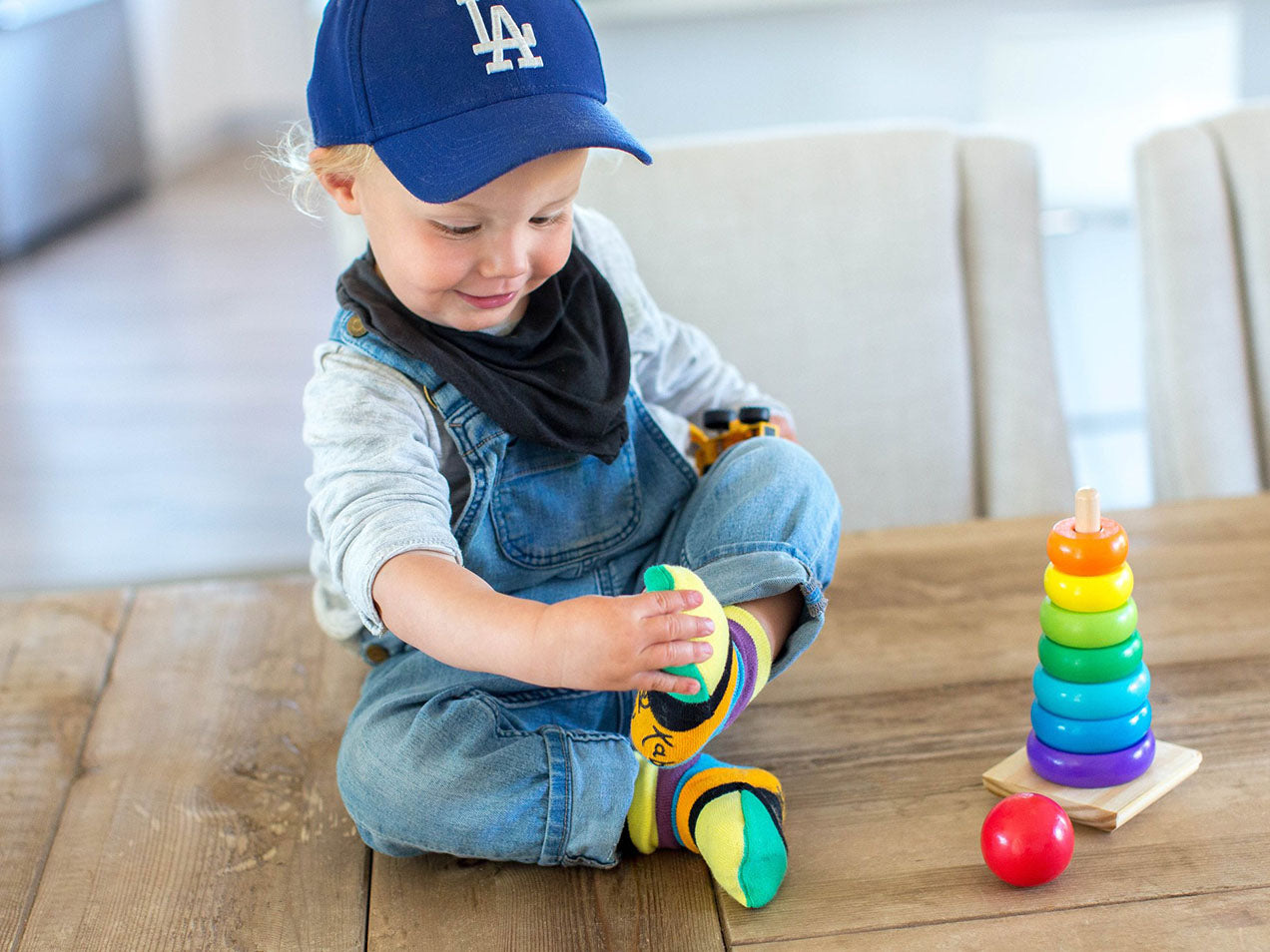 Sockabu picture kids with Dodgers hat and socks